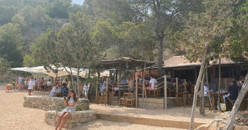 Beach restaurant: Ses Boques