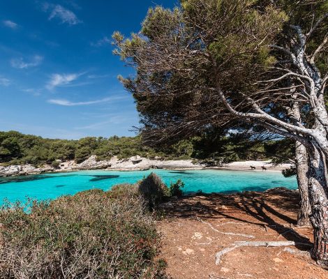 Cala en Turqueta op Menorca met turquoise water