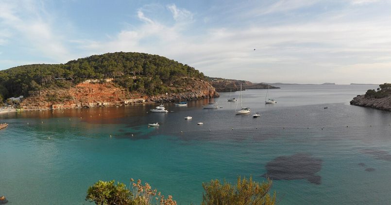 Stranden van Ibiza — Cala Salada westkust