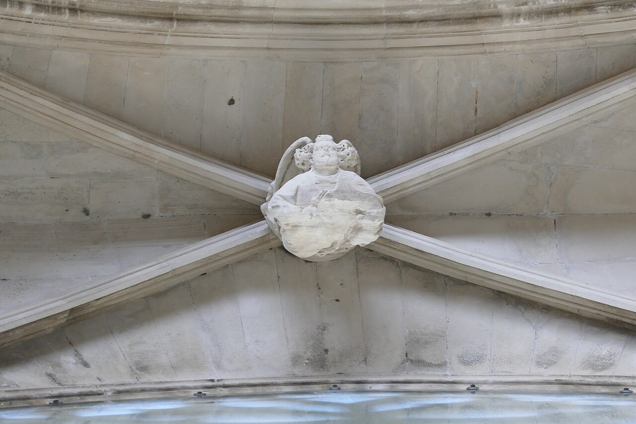 Interieur La Lonja Palma met spiraalvormige pijlers