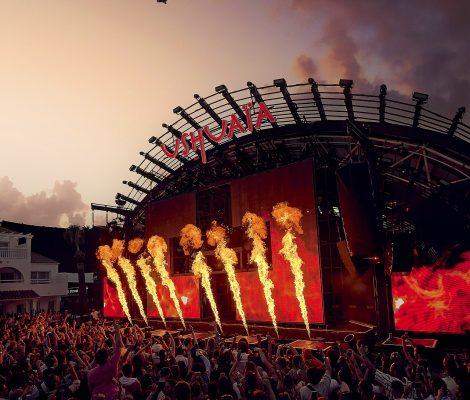 Martin Garrix DJ'ing in Ushuaïa Ibiza 2024