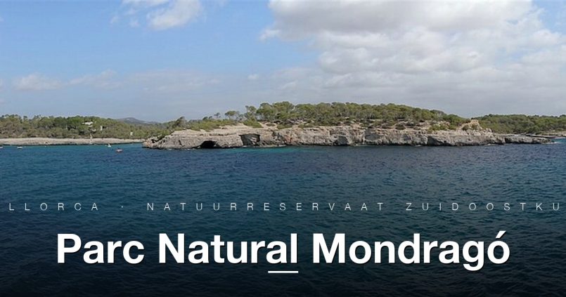 Parc Natural de Mondragó aan de zuidoostkust van Mallorca, panorama van Cala Mondragó