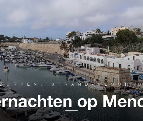 De haven van Ciutadella aan de westkust van Menorca, een populaire basis voor cultuur-reizigers