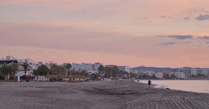 Playa d'en Bossa, waar Bora Bora 40 jaar stond