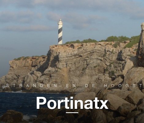 Moscarter-vuurtoren bij Portinatx, hoogste vuurtoren van de Balearen, Ibiza