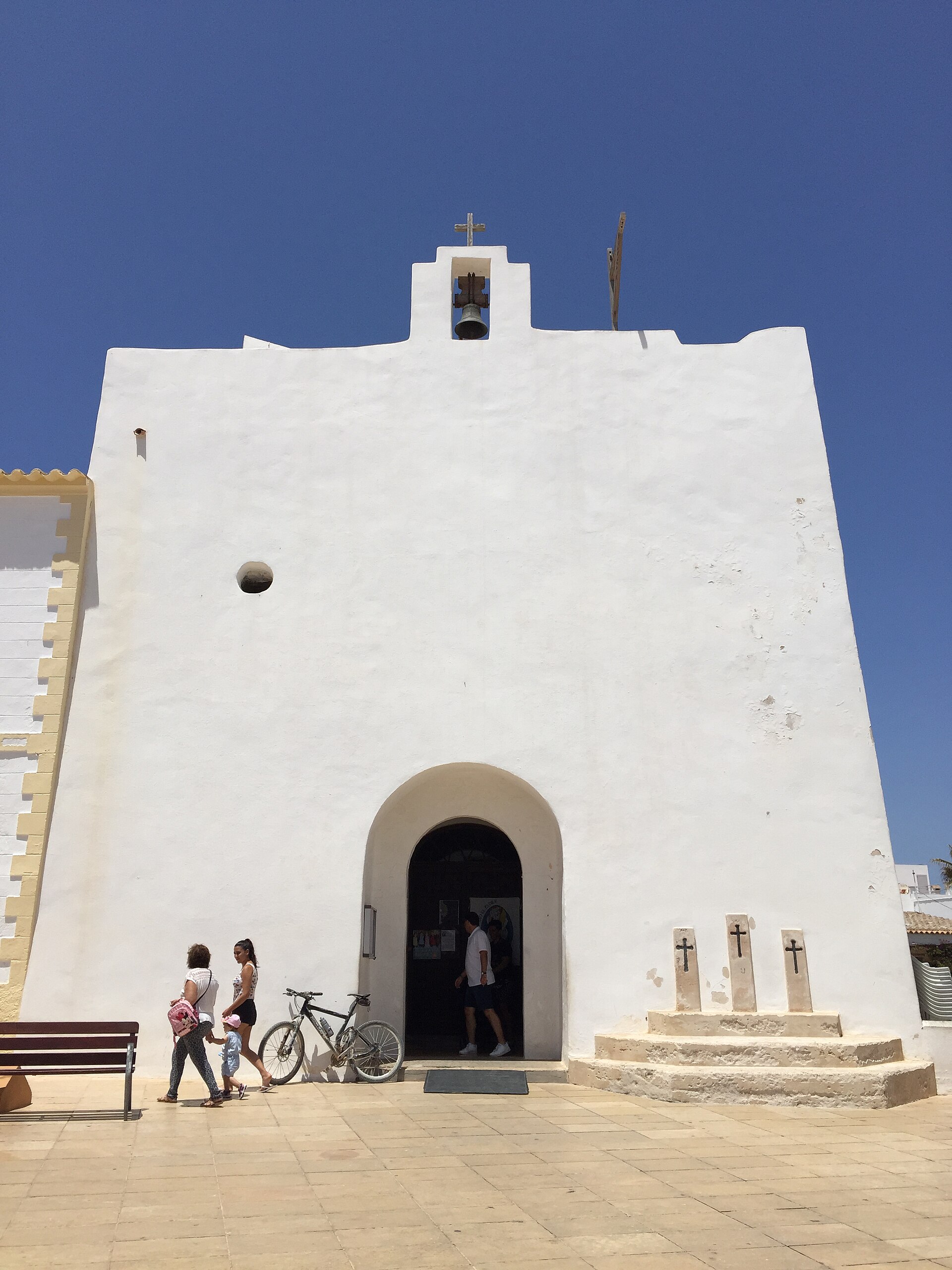 De witte kerk van Sant Francesc Xavier, hoofdstad van Formentera