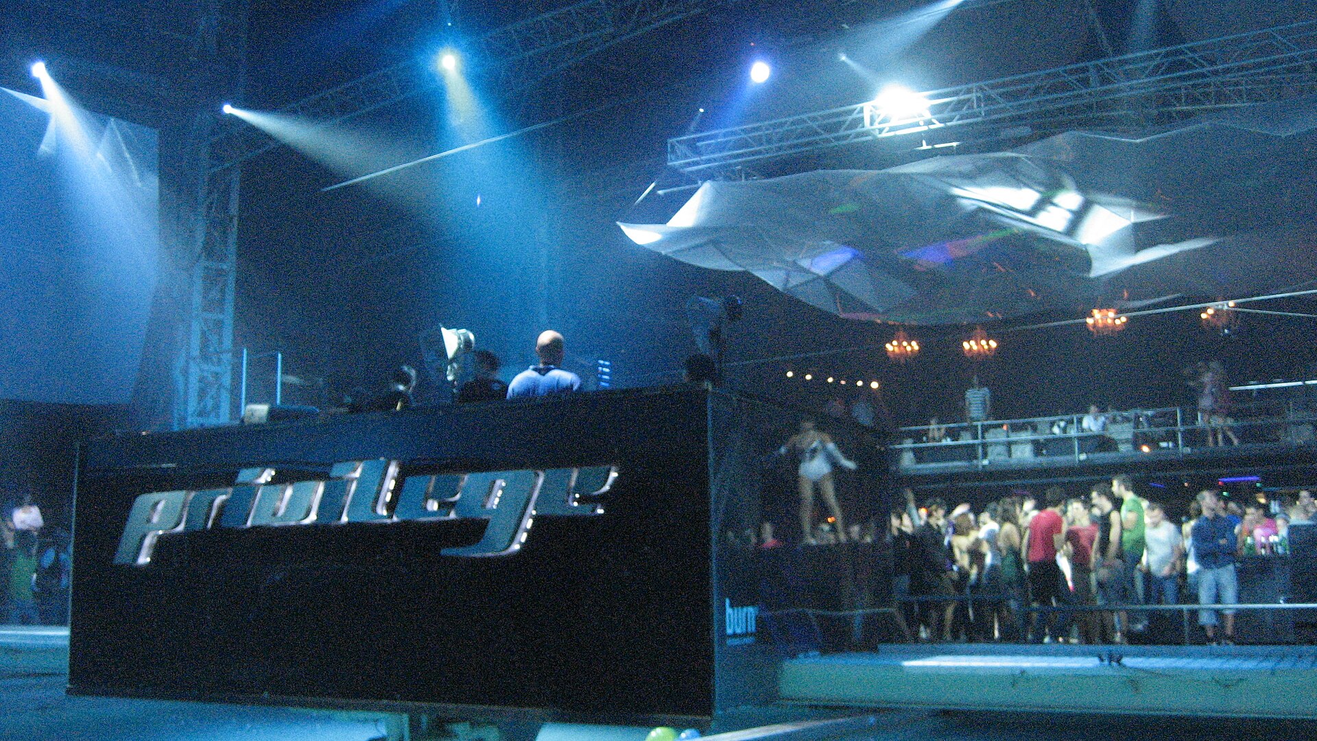 DJ-booth bij Privilege Ibiza