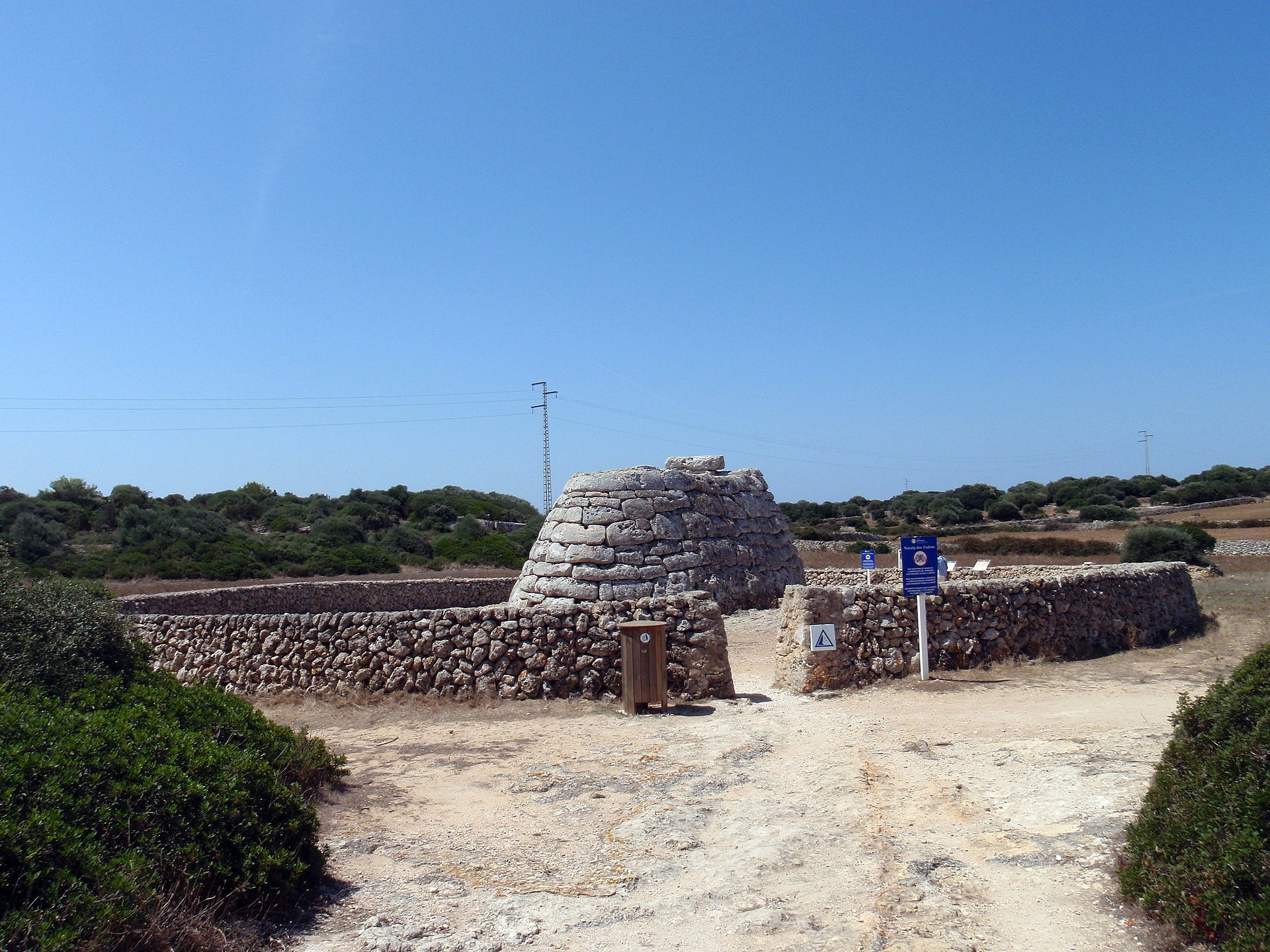 Naveta des Tudons Menorca op Menorca