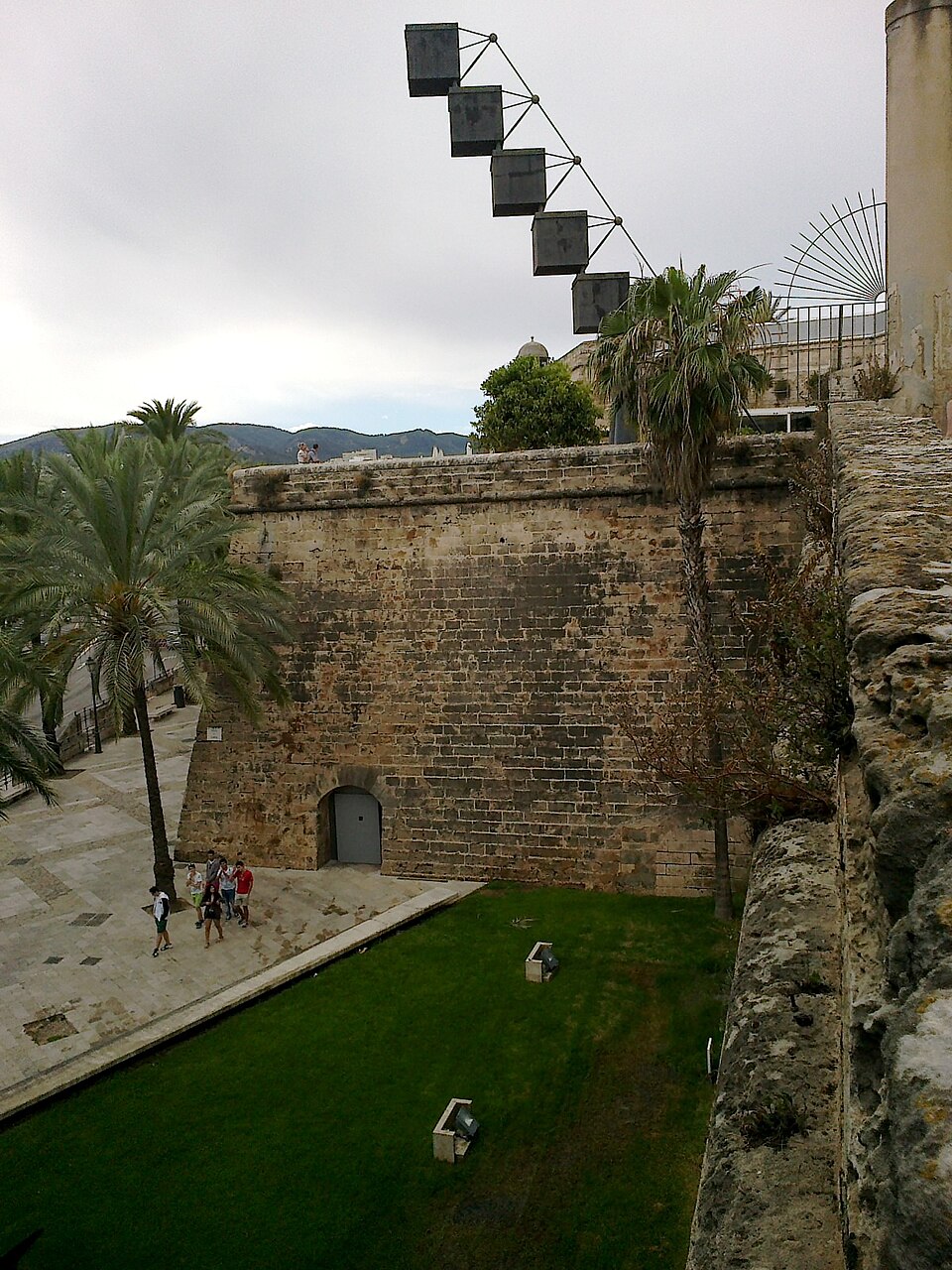 De vestingwallen van het Baluard de Sant Pere in Palma, waar Es Baluard in is gevestigd