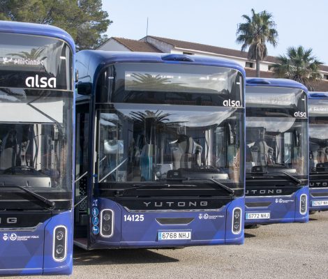 Rij nieuwe elektrische bussen van Alsa voor het busnet van Ibiza