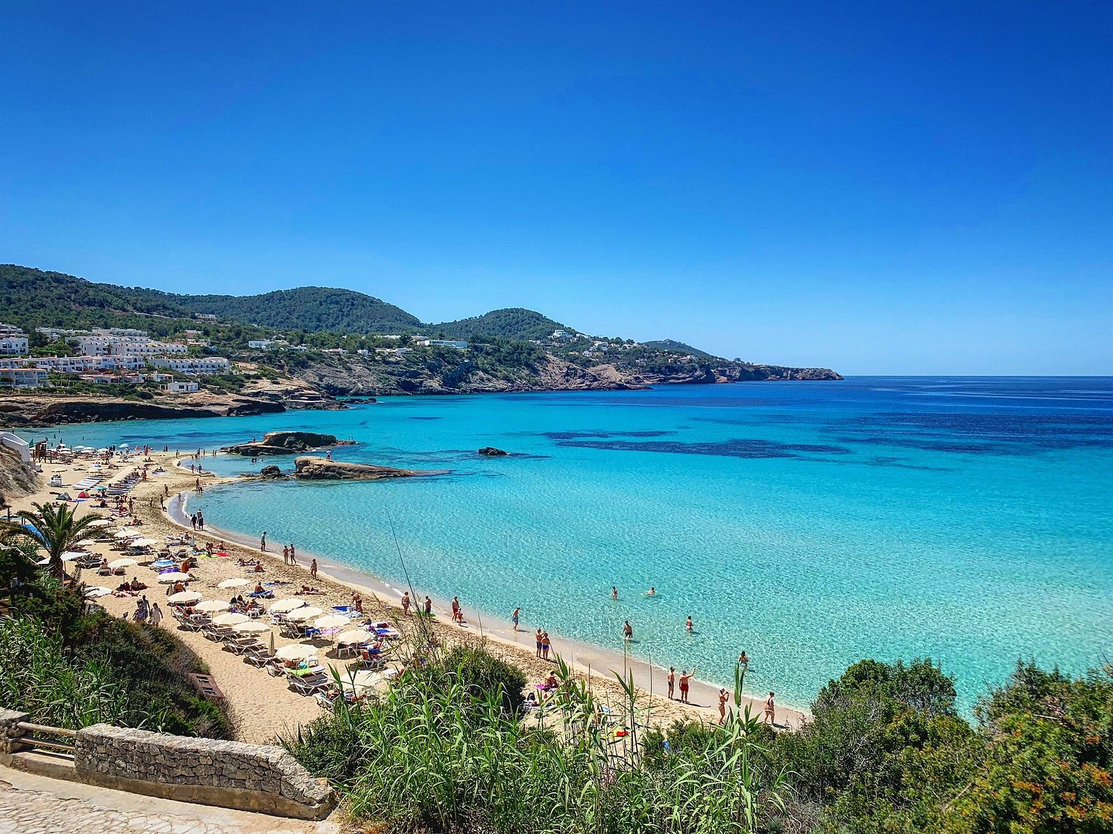 Cala Nova Ibiza: het surf-strand met golven bij Es Canar 5 Cala Nova Ibiza, foto 4