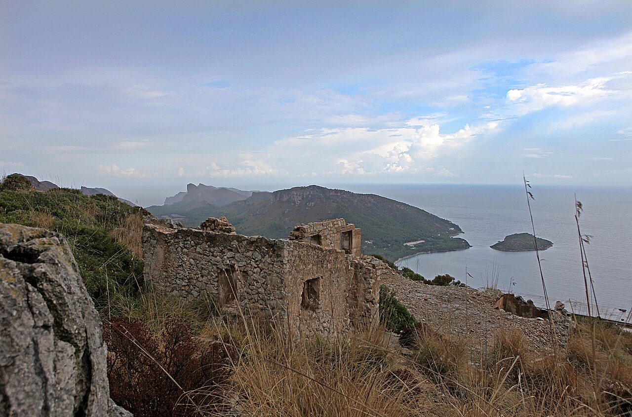 Uitzicht over de noordkust van het schiereiland Formentor op Mallorca