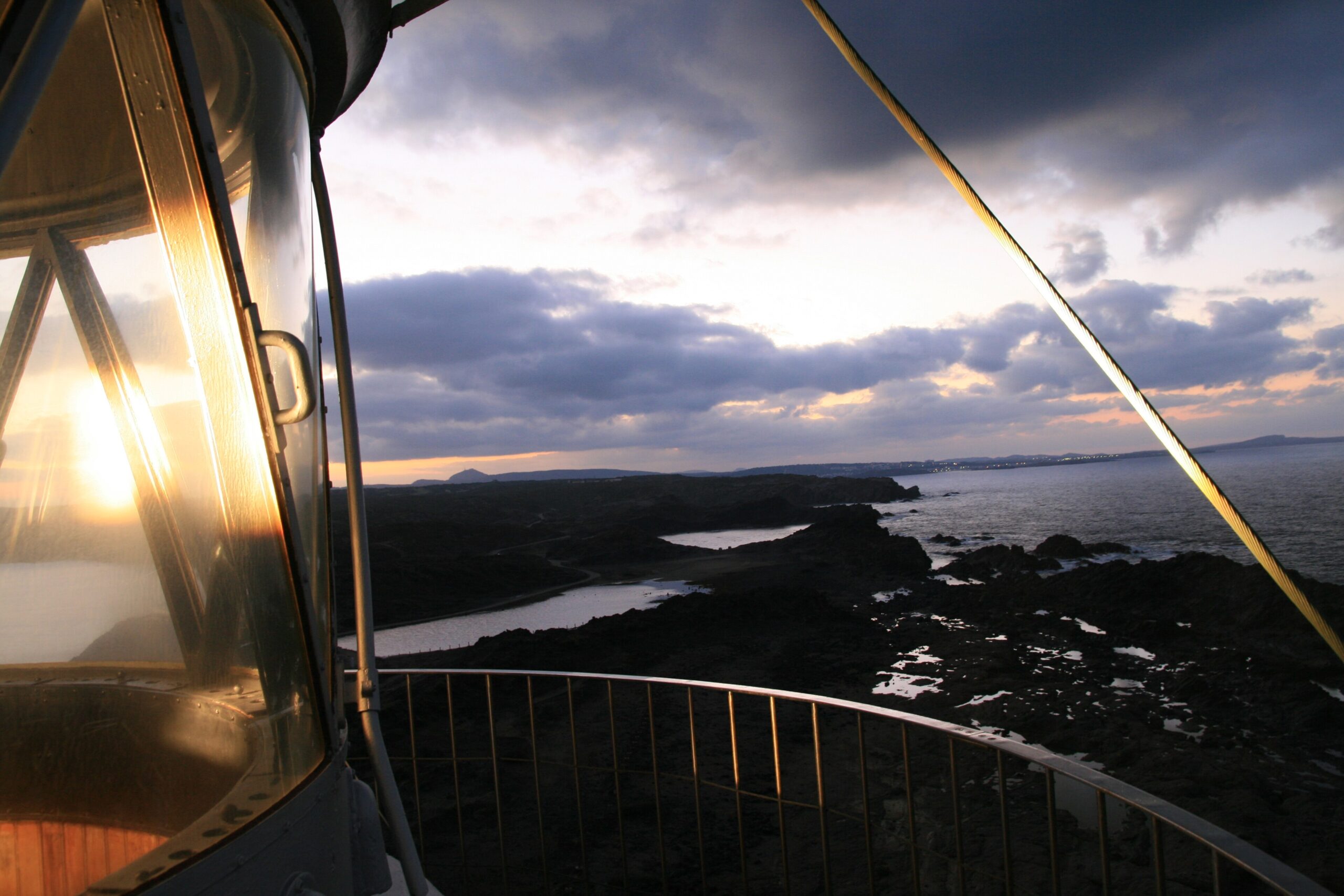 Faro de Favàritx Menorca: de zwarte vuurtoren op een maanlandschap 4 Faro de Favàritx Menorca, foto 3