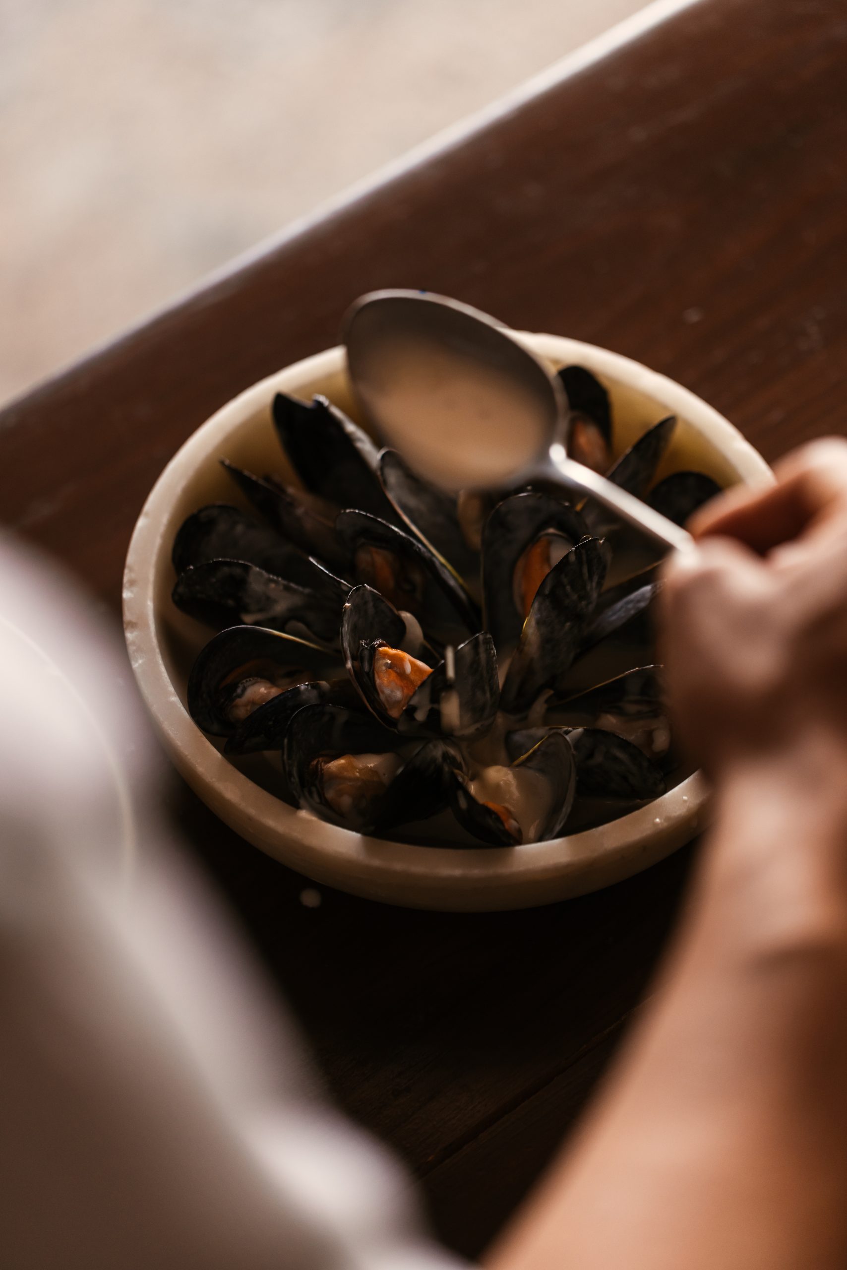 Finca La Plaza Ibiza: fine dining op de binnenplaats van Santa Gertrudis 4 Kom mosselen als gerecht bij Finca La Plaza