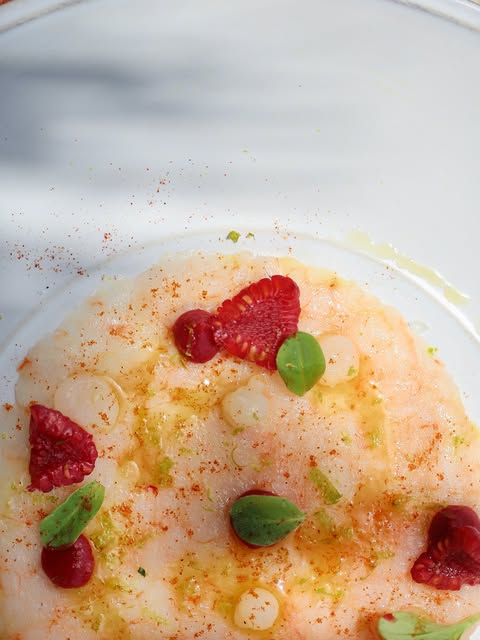 Carpaccio met frambozen bij Flipper Formentera