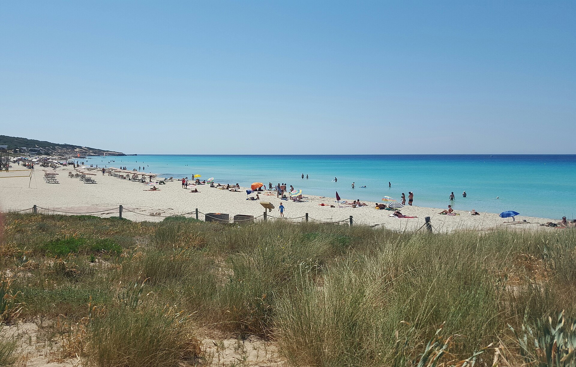 De mooiste stranden van Formentera: alle stranden per kust (gids 2026) 2 Platja de Migjorn op Formentera met duinen, wit zand en turquoise zee