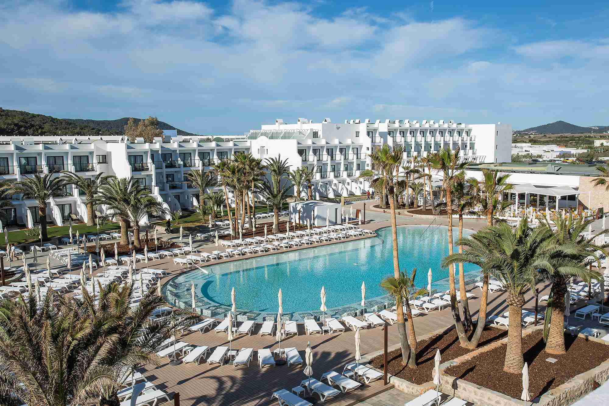 Grand Palladium White Island Ibiza: all-in aan Playa d’en Bossa 1 Het Grand Palladium White Island Resort & Spa aan Playa d’en Bossa op Ibiza