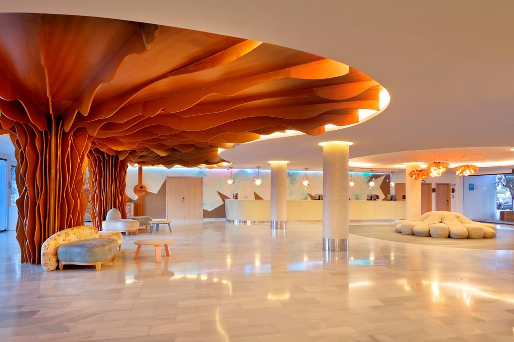 Grand Palladium White Island Ibiza: all-in aan Playa d’en Bossa 6 Grand Palladium White Island Resort & Spa op Ibiza
