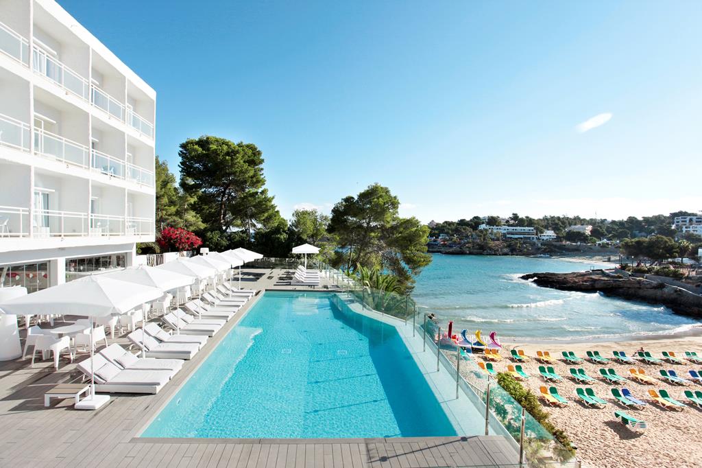 Grupotel Ibiza Beach Resort op Ibiza