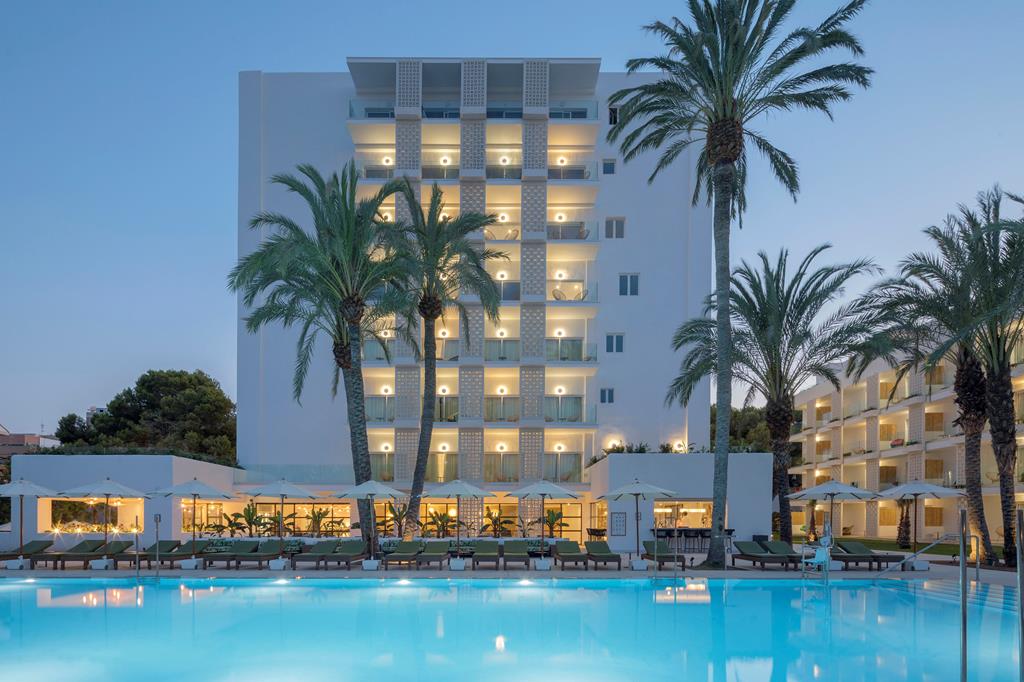 HM Ayron Park: zes zwembaden aan de baai 3 HM Ayron Park op Mallorca