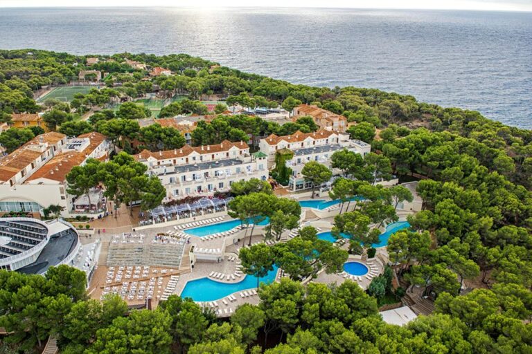 All-inclusive op Mallorca: de hotels met de hoogste cijfers 3 Iberostar Waves Club Cala Barca op Mallorca