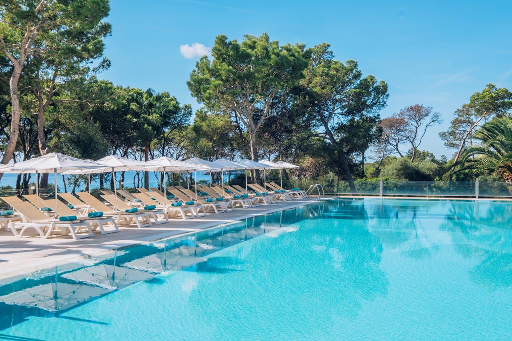Club Cala Barca: tien zwembaden bij Porto Petro 3 Iberostar Waves Club Cala Barca op Mallorca
