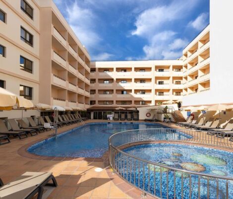 Invisa La Cala op Ibiza