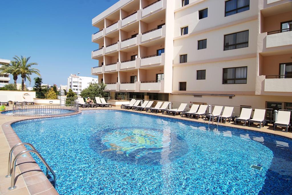Invisa La Cala op Ibiza