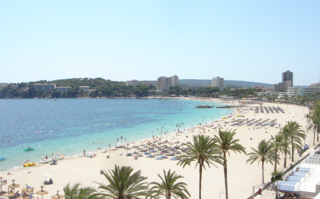 Het strand van Magaluf op Mallorca