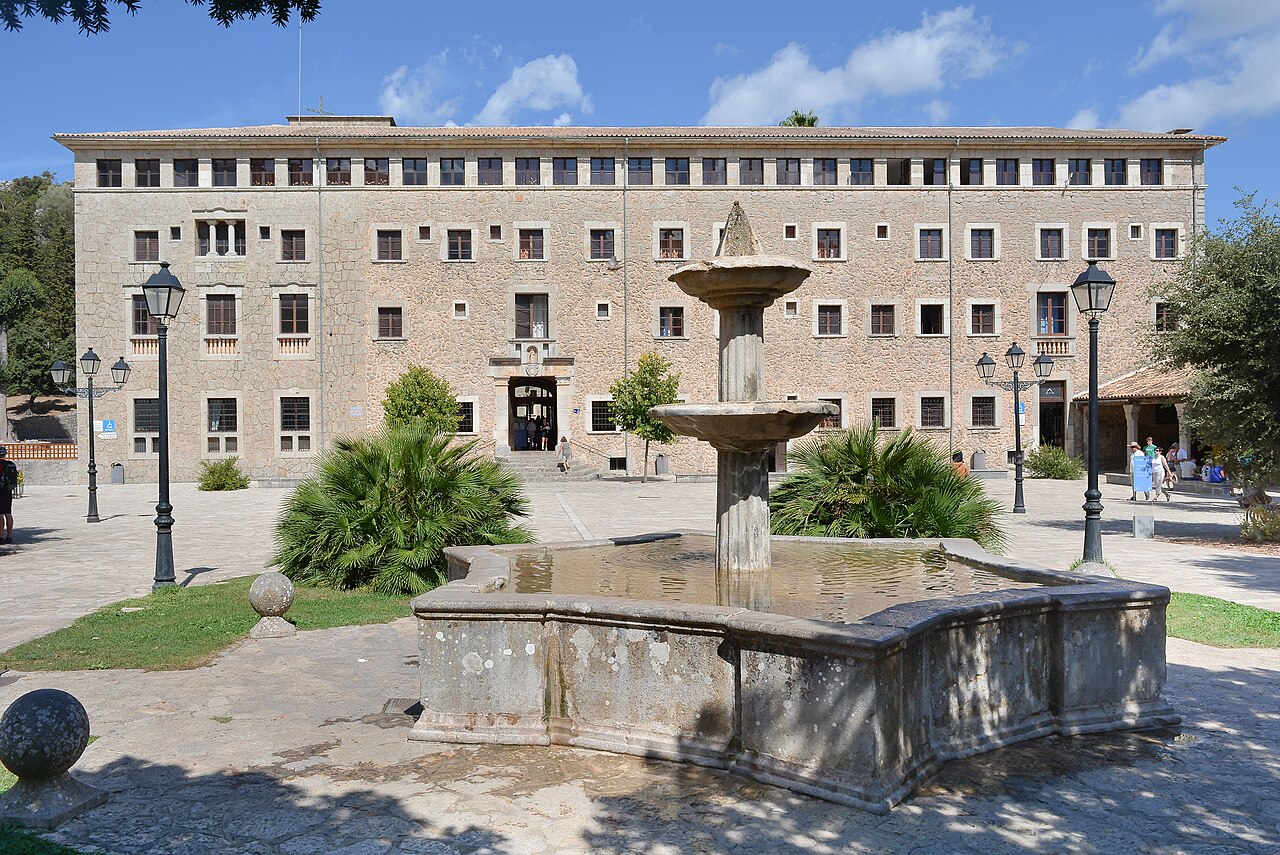 Het klooster van Lluc op Mallorca, bij de berghut Son Amer