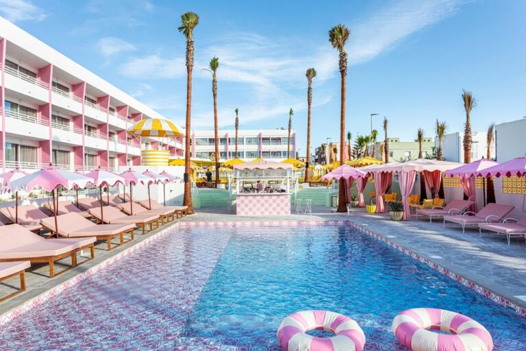 Adults only op Ibiza: hotels alleen voor volwassenen 1 Los Felices op Ibiza