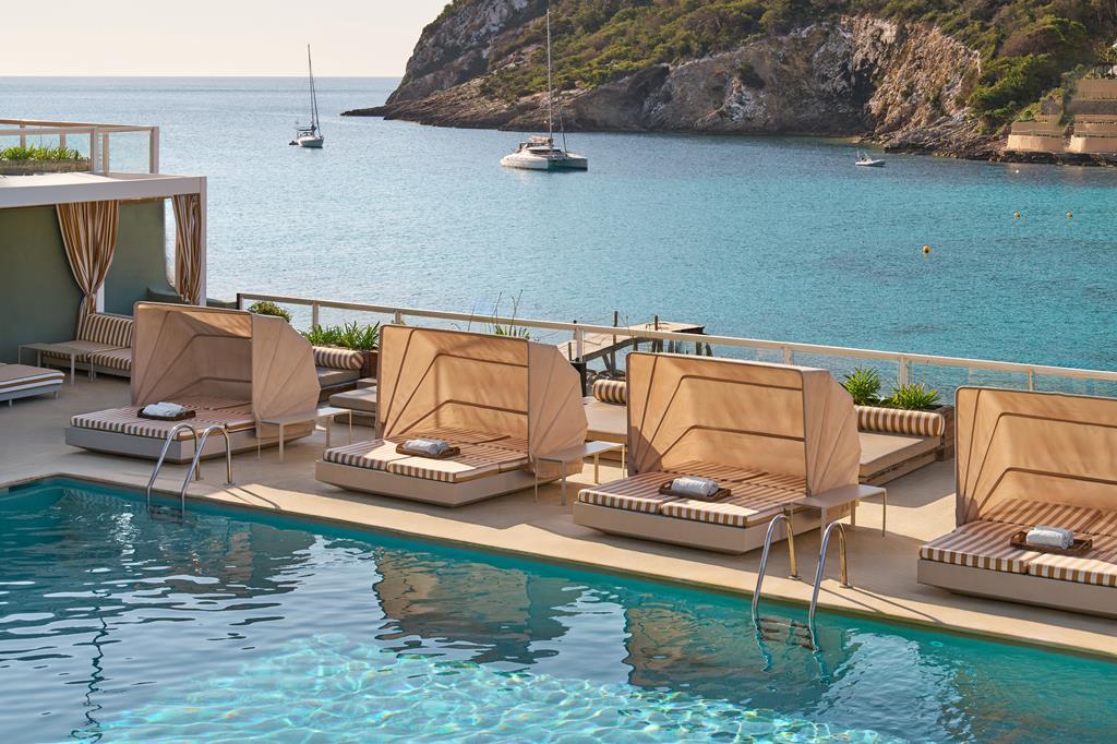 Mondrian Ibiza: designhotel boven Cala Llonga 3 Mondrian Ibiza op Ibiza