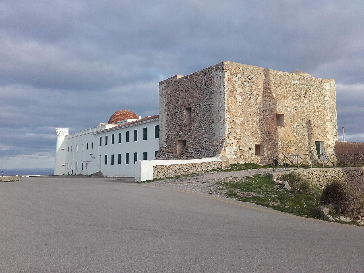 Monte Toro Menorca: het hoogste punt met klooster en panorama 2 Monte Toro Menorca, foto 1