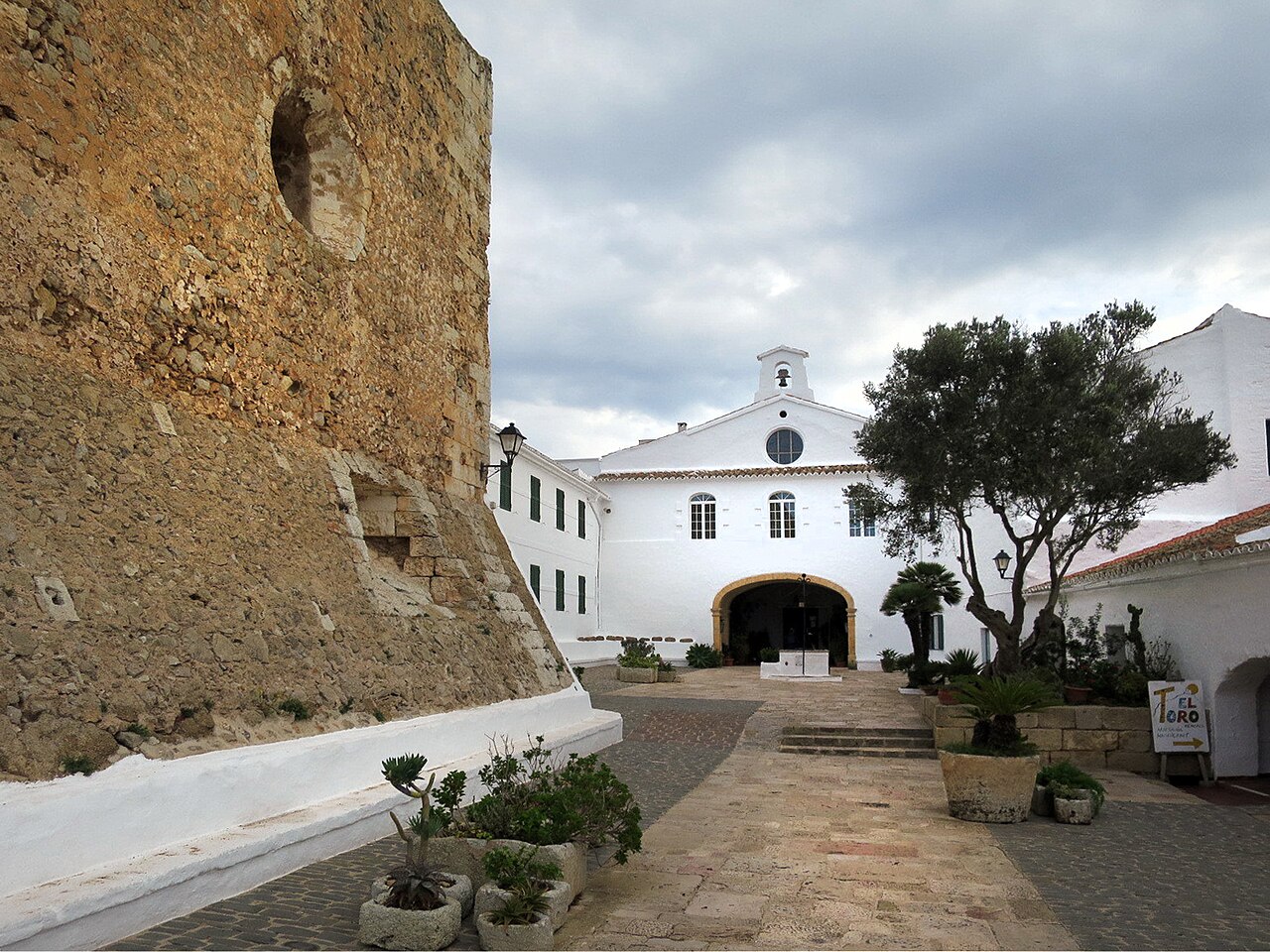 Monte Toro Menorca: het hoogste punt met klooster en panorama 4 Monte Toro Menorca, foto 3