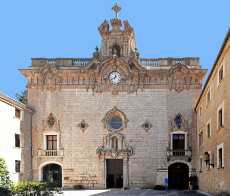 De basiliek van het Santuari de Lluc in de Serra de Tramuntana