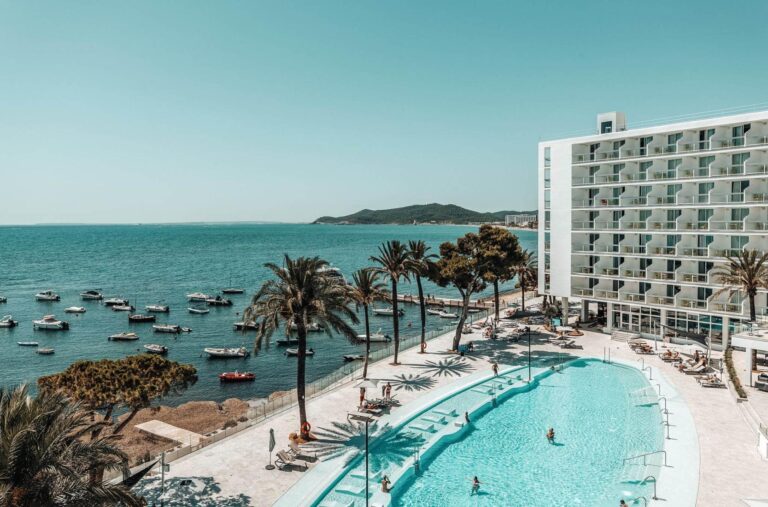 All-inclusive op Ibiza: de hotels met de hoogste cijfers 1 The Ibiza TwIIns op Ibiza