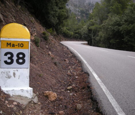 Bergweg door de Serra de Tramuntana op Mallorca