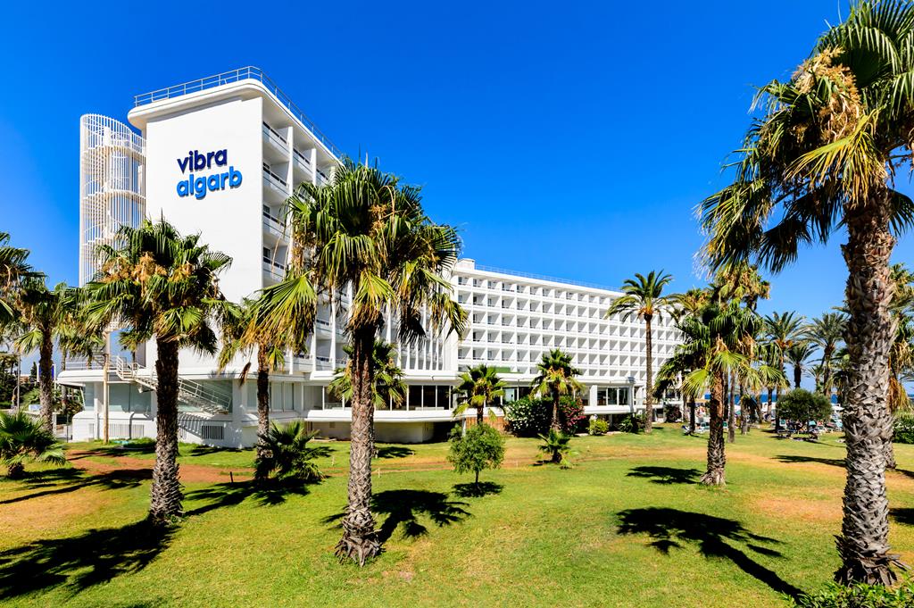 Hotel Vibra Algarb: strandhotel aan Playa d’en Bossa 5 Vibra Algarb op Ibiza