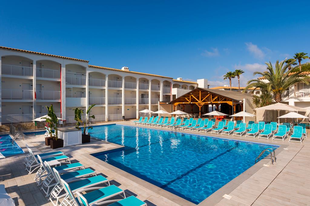 Hotel Vibra Cala Tarida: betaalbaar aan de westkust 5 Vibra Cala Tarida op Ibiza