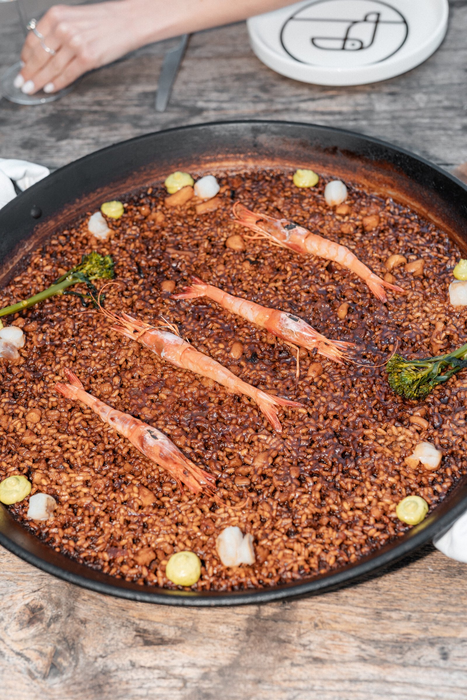 Pan met arroz met gamba's bij Zazú Ibiza